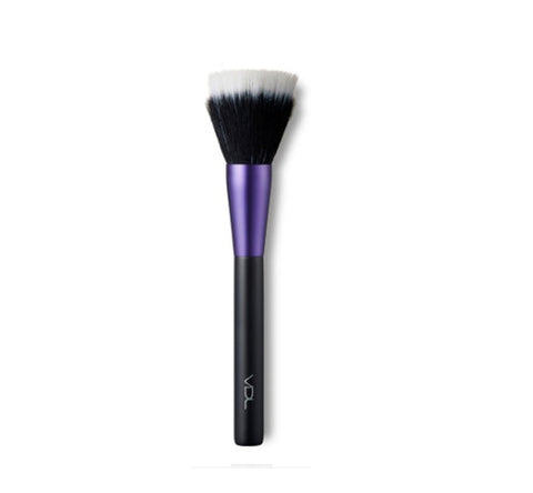 Overview# A flat-cut, soft surfaced brush that grants even and thin application of powders and highligher. - This items will 