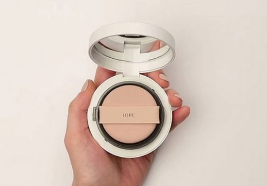 2 x IOPE Air Cushion Cover from Korea by IOPE