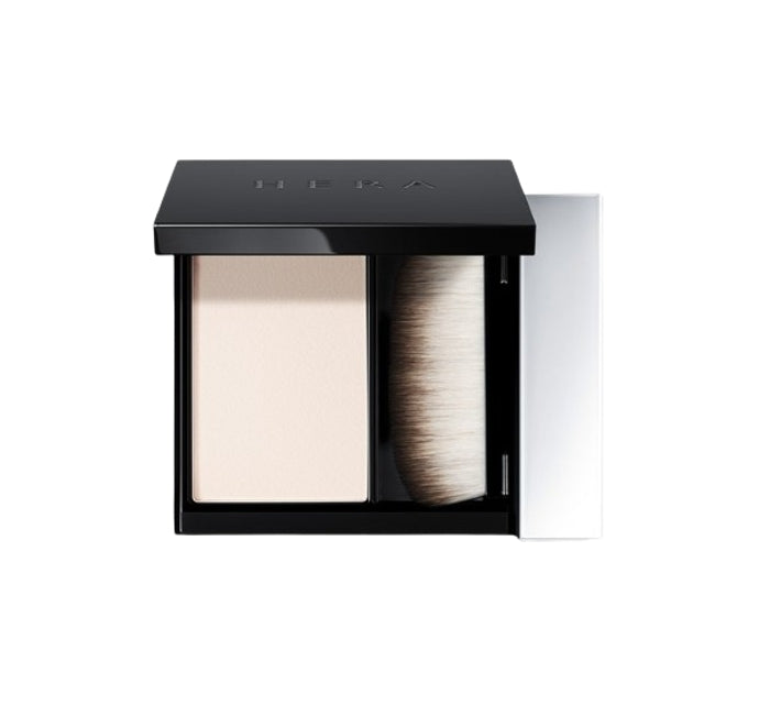 HERA Airy Powder Primer with lightweight texture for pore-blurring, oil control, and a smooth matte base